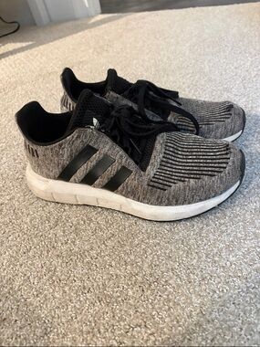 Adidas Swift Run 1.0